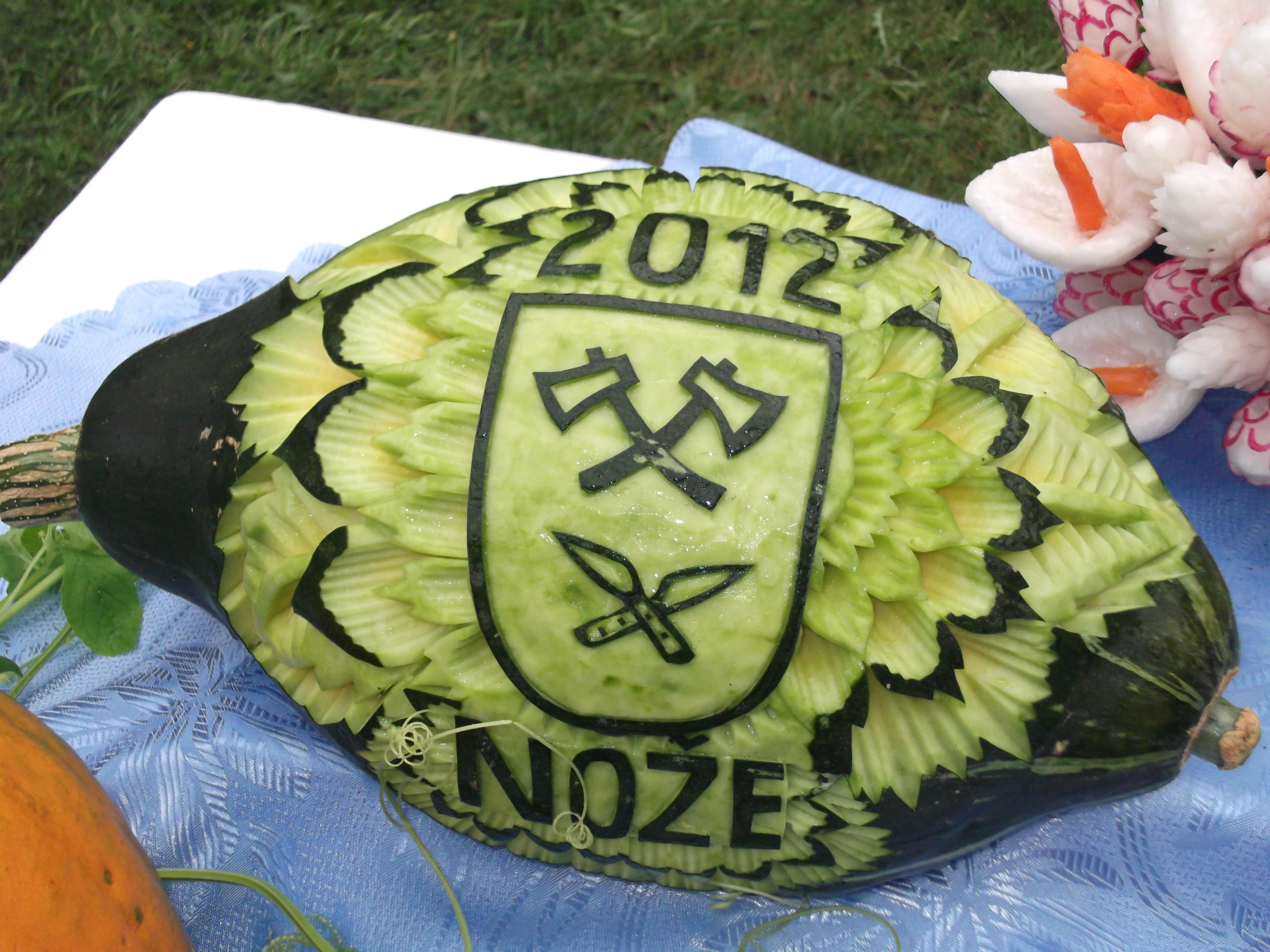 nože 2012